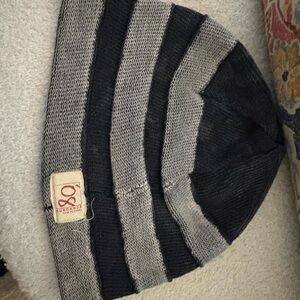 Sundance Vintage Striped Black and Gray Beanie ‘08